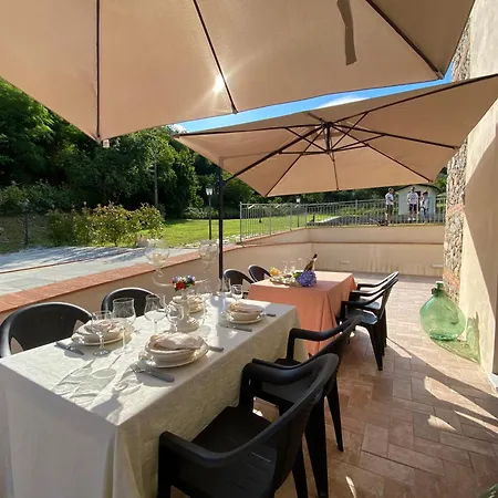 Villa Matilde 12 Pax By Villasretreats Tresana