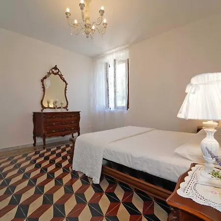 Villa Matilde 12 Pax By Villasretreats *